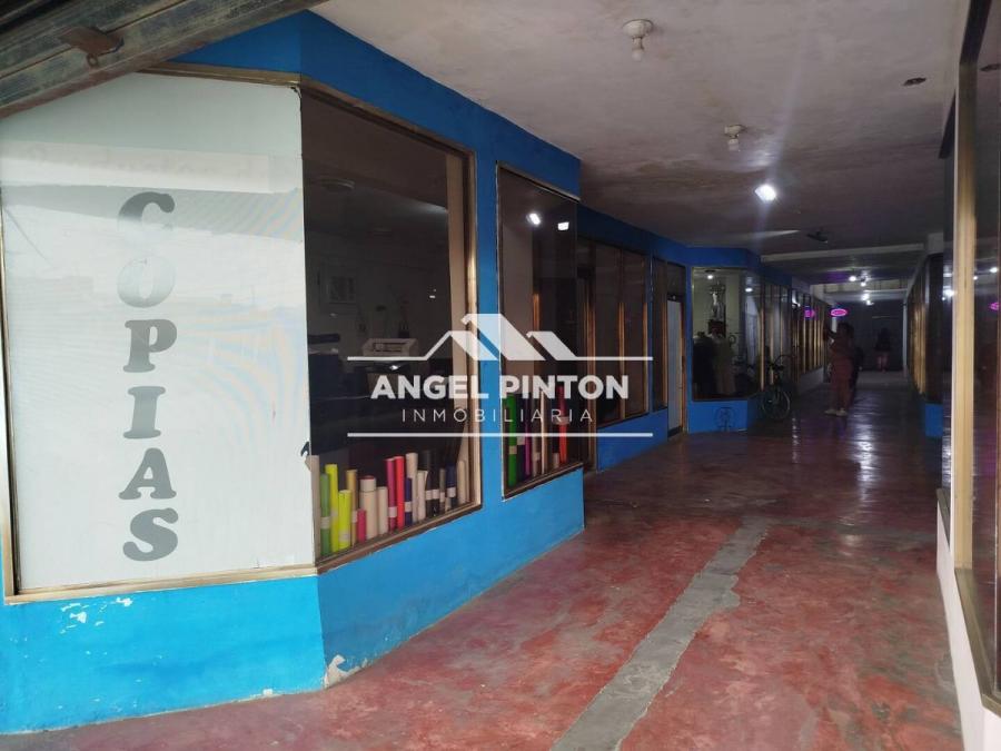 MINI CENTRO COMERCIAL EN VENTA LOS OLIVOS MARACAIBO API 6234