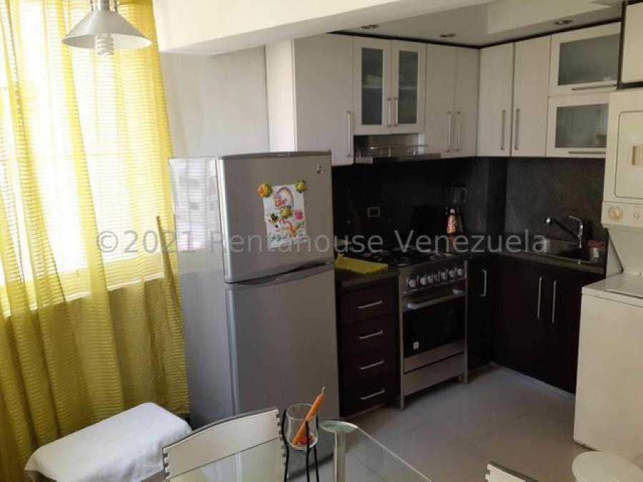 MLS #22-15713 Apartamento venta Colinas Bello Monte.