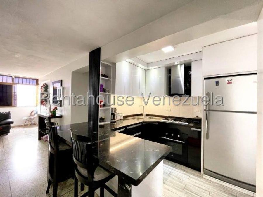 Moderno e impecable apartamento en venta Zona Centro Maracay 