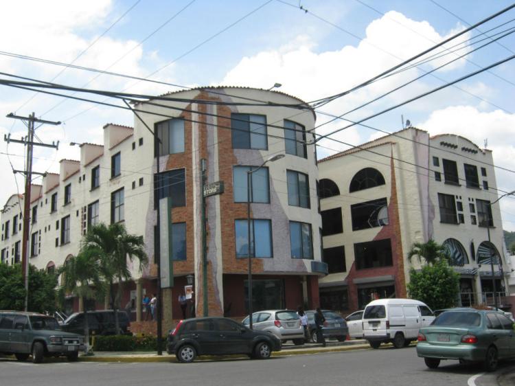 Foto Oficina en Alquiler en Zona Norte, Valencia, Carabobo - BsF 200.000 - OFA93606 - BienesOnLine