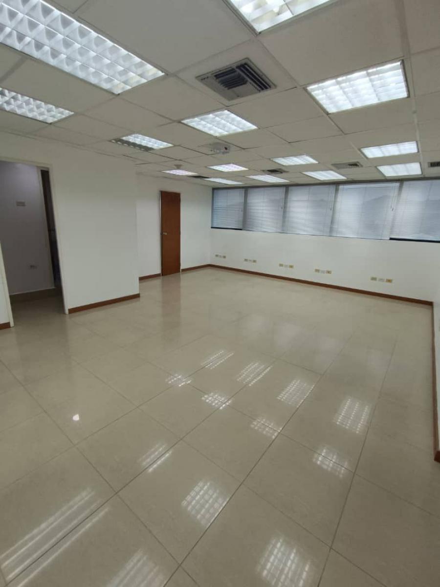 Foto Oficina en Alquiler en CENTRO CORPORATIVO VIA PLAZA, CENTRO CORPORATIVO VIA PLAZA, Carabobo - U$D 900 - OFA234146 - BienesOnLine