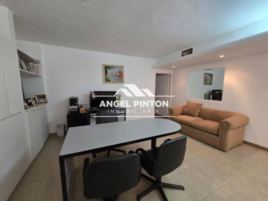 Foto Oficina en Alquiler en Norte, Maracaibo, Zulia - U$D 350 - OFA240163 - BienesOnLine