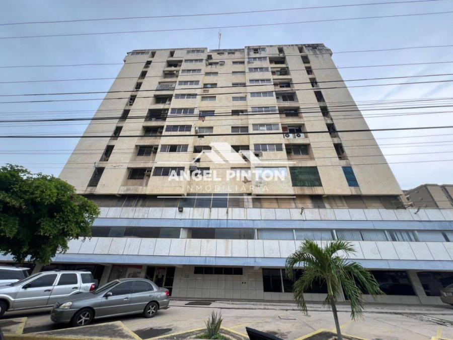 OFICINA VENTA / ALQUILER EN TORRE 12 MARACAIBO API 5918