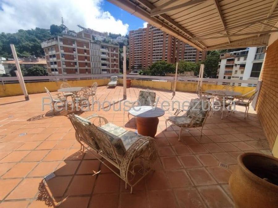 PENT HOUSE EN VENTA EN LOS CHAGUARAMOS