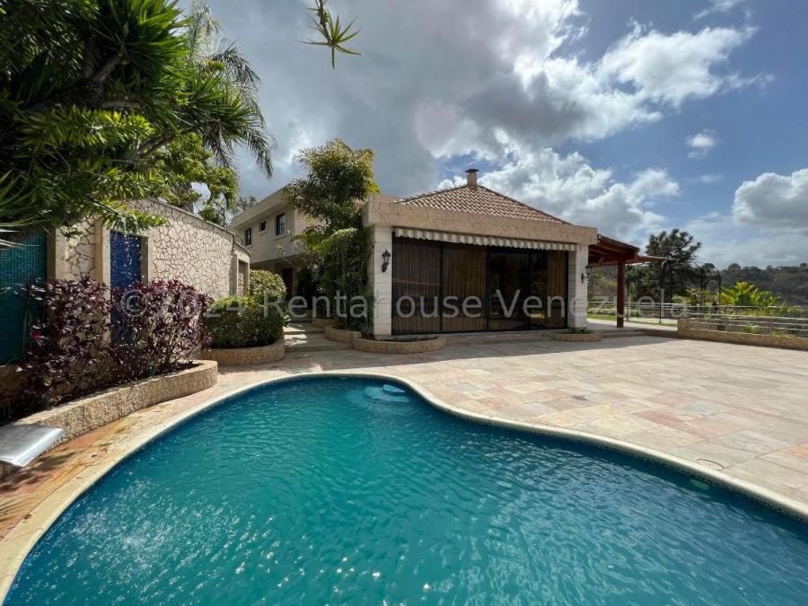 Preciosa casa en Macaracuay  estupenda terraza con piscina y parrillera 