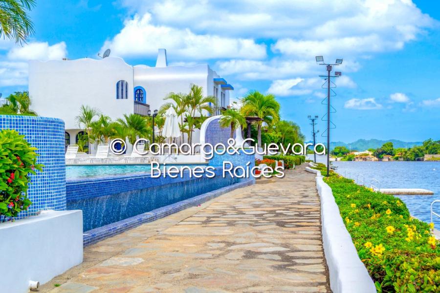 Casa en Venta en HIGUEROTE PUERTO ENCANTADO, Miranda