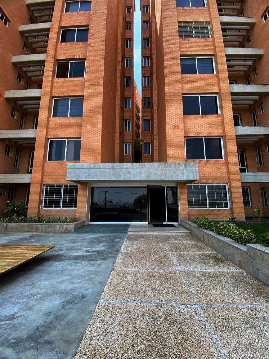 Foto Apartamento en Alquiler en IRIBARREN, Barquisimeto, Lara - U$D 600 - APA227591 - BienesOnLine