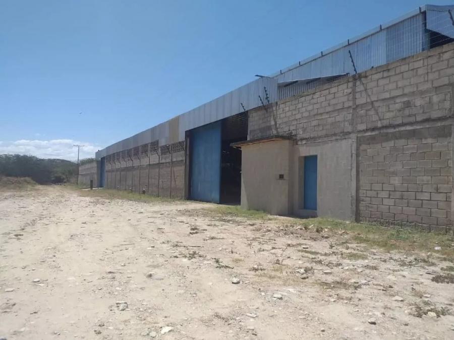 SE VENDE AMPLIO GALPON ZONA INDUSTRIAL GUACARA