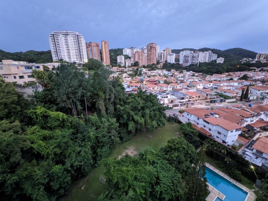 se vende apartamento en  Valencia, Urb. El Bosque en Res. Isla de Plata