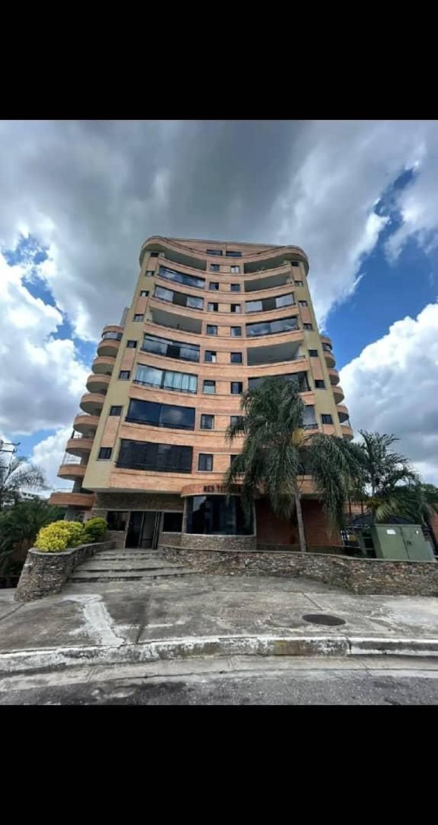 SE VENDE APARTAMENTO RESIDENCIA TITANIA 