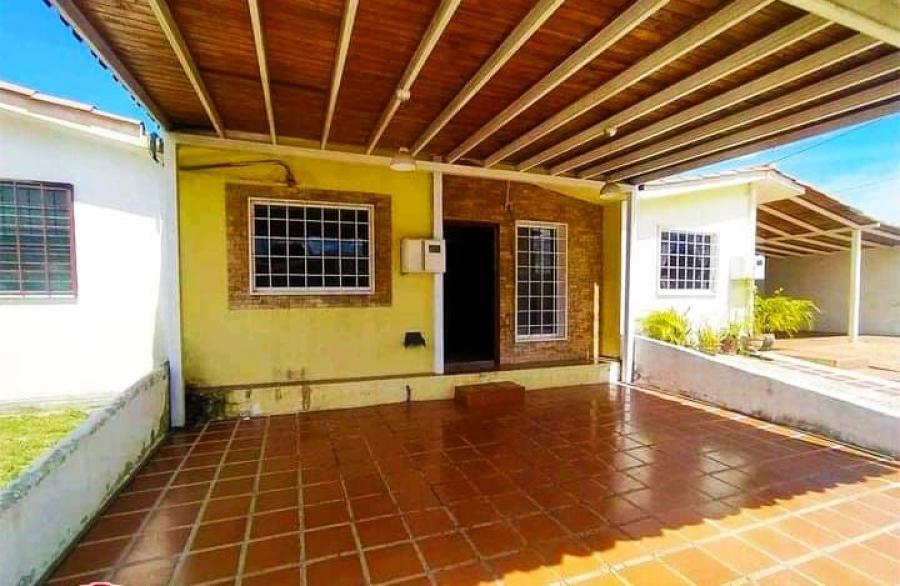 Foto Casa en Venta en Urbanizacin Prados del Golf, Lara - U$D 14.000 - CAV181094 - BienesOnLine