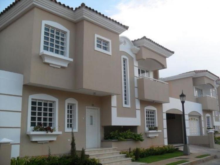 Foto Casa en Venta en FUERZAS ARMADAS, Maracaibo, Zulia - U$D 250.000 - CAV111355 - BienesOnLine
