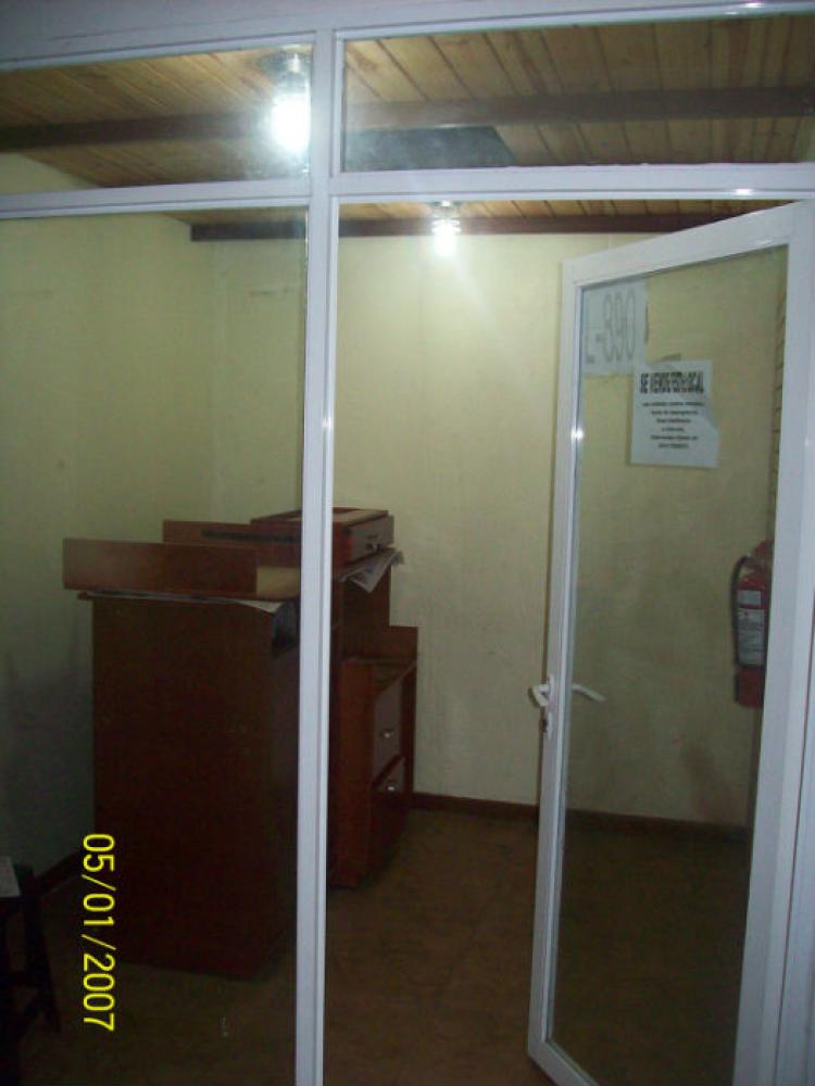 Foto Local en Venta en LOS TEQUES, Los Teques, Miranda - BsF 10.000.000 - LOV91843 - BienesOnLine