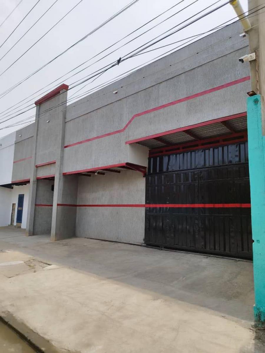 SE VENDE O ALQUILA GALPON INDUSTRIAL 450 MTS BARRIO SUCRE NEGOCIABLE 