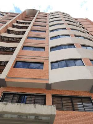 Sky Group Vende apartamento en los Mangos FOA-1099