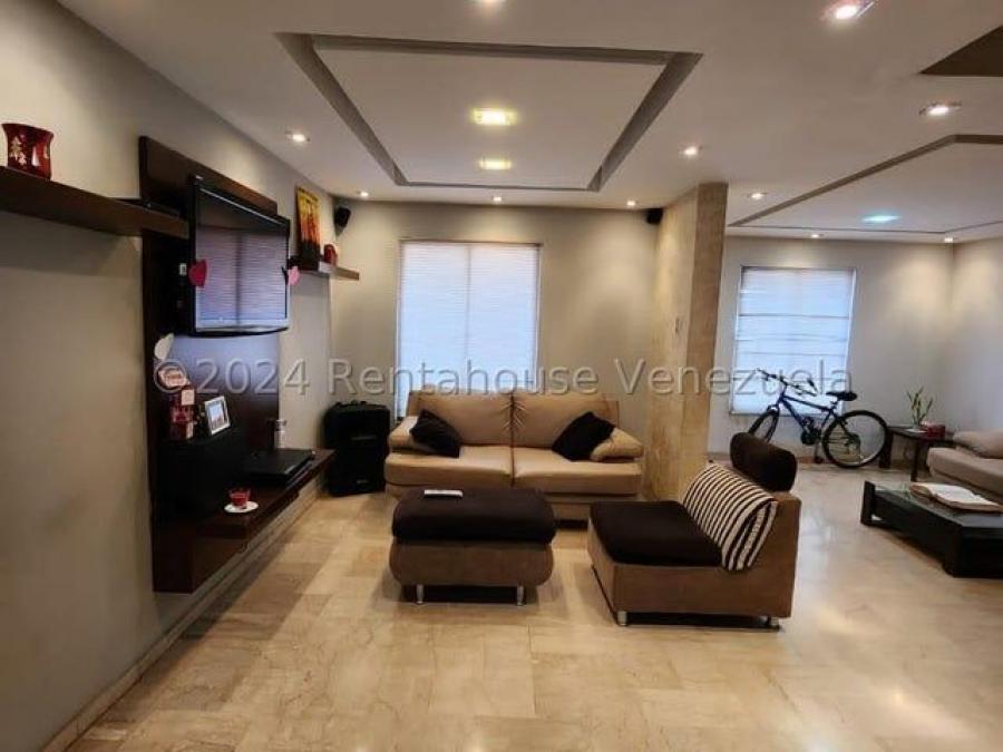 Townhouse amoblado en alquiler en zona norte