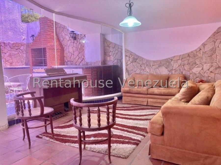 Townhouse amoblado en alquiler en zona norte