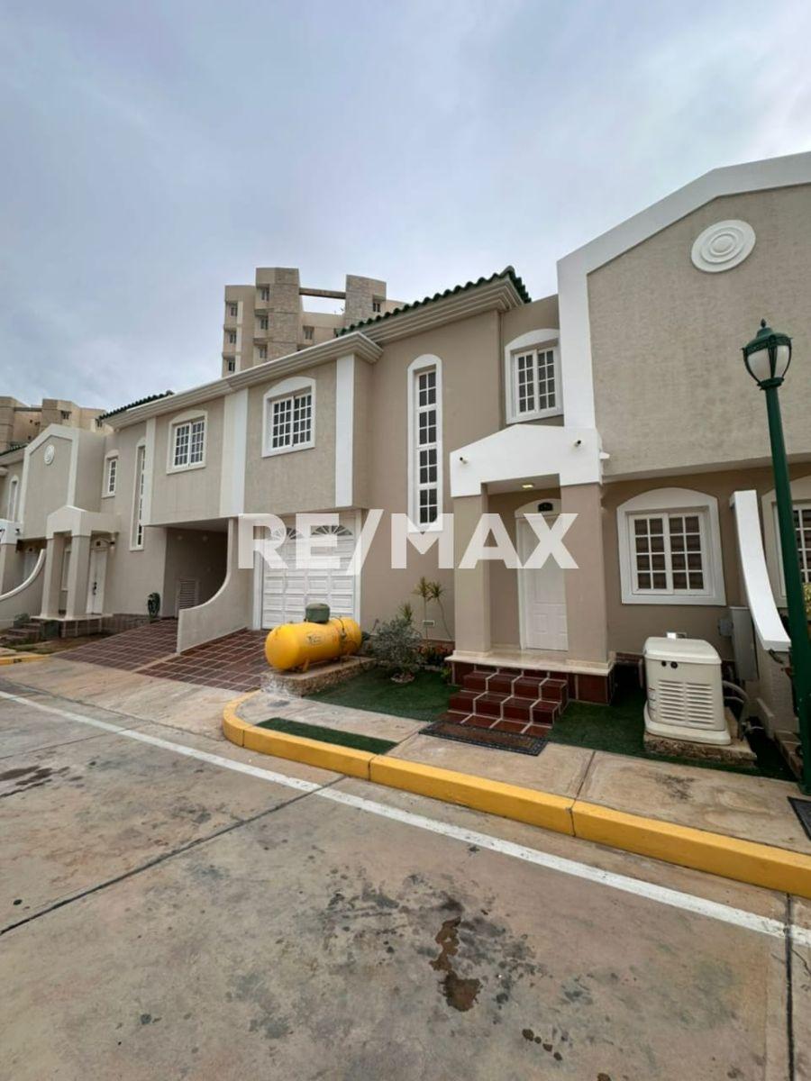 Foto Casa en Alquiler en Maracaibo, Zulia - U$D 1.300 - CAA239064 - BienesOnLine