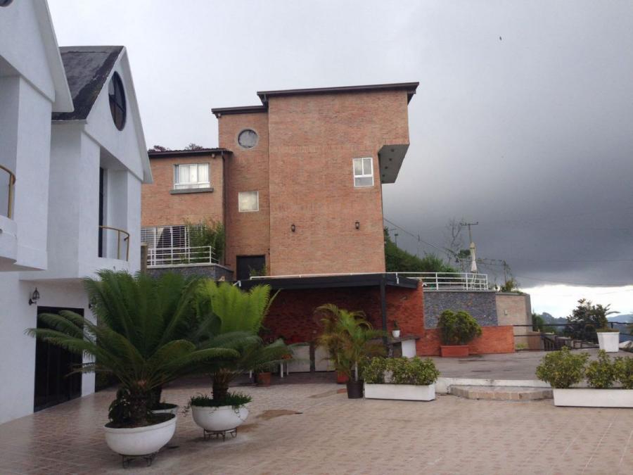 Foto Casa en Venta en El Hatillo, El Hatillo, Distrito Federal - U$D 250.000 - CAV237081 - BienesOnLine