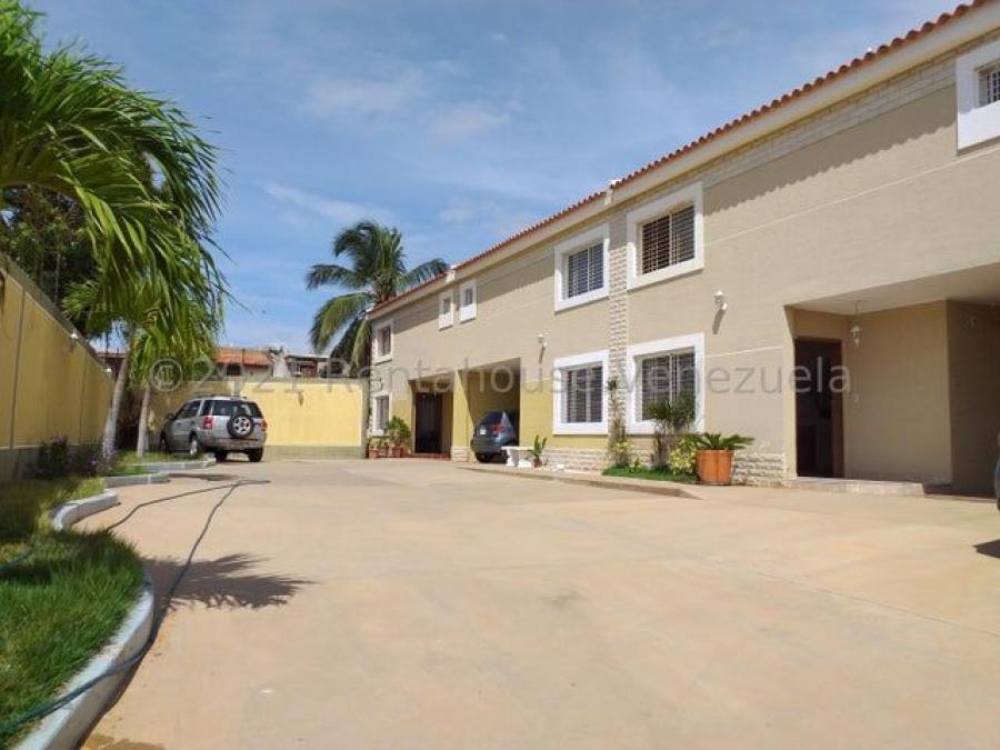 Townhouse en venta en Lago Mar Beach