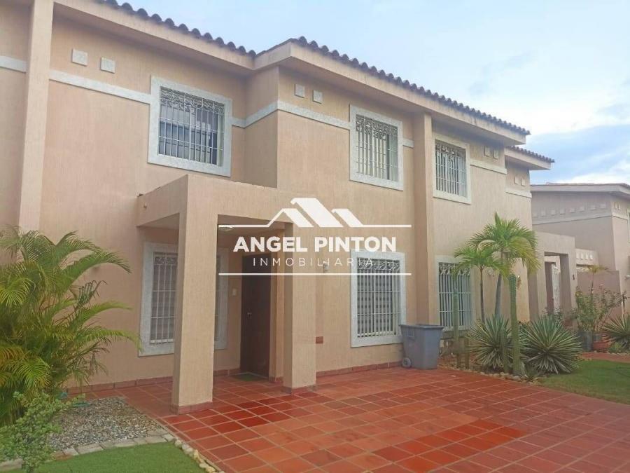 TOWNHOUSE SE VENDE EN ZONA NORTE MARACAIBO API 6350 