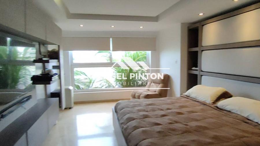 Foto Casa en Venta en Maracaibo, Zulia - U$D 295.000 - CAV247710 - BienesOnLine