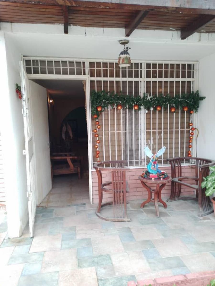 Foto Casa en Venta en Urb Valle Arriba, Guatire, Municipio Zamora, Guatire, Miranda - U$D 29.000 - CAV229644 - BienesOnLine