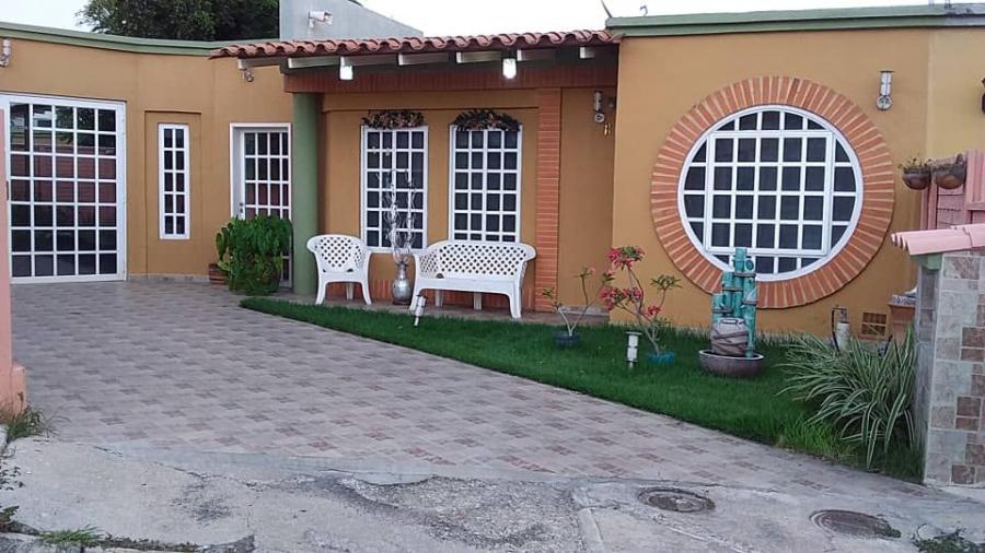 Vendo Casa en Araguama Country 04124390854