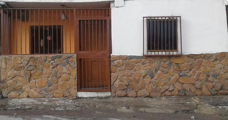 Foto Casa en Venta en la vega, calle gran mariscal de ayacucho, Distrito Federal - BsF 42.000.000 - CAV101662 - BienesOnLine