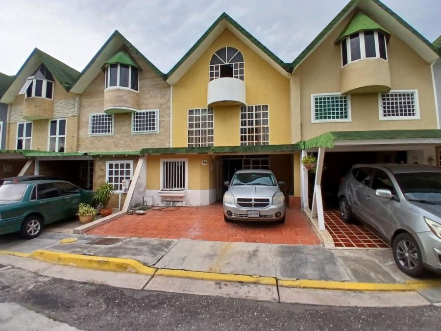 VENDO CASA URB LA ROSALEDA ,CONJ RES FLAMINGO SUITE , BARQUISIMETO