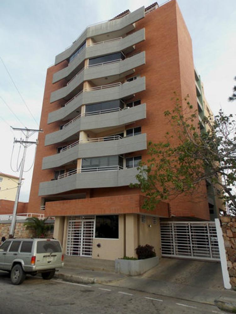 Vendo Cómodo Apartamento Res. Palma Real. Lecheria. 111m2. 3 Habitaciones