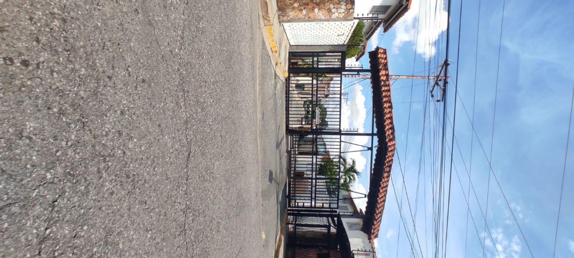 Foto Casa en Venta en URBANIZACIÓN LOS APAMATES, Aragua - U$D 30.000 - CAV232354 - BienesOnLine