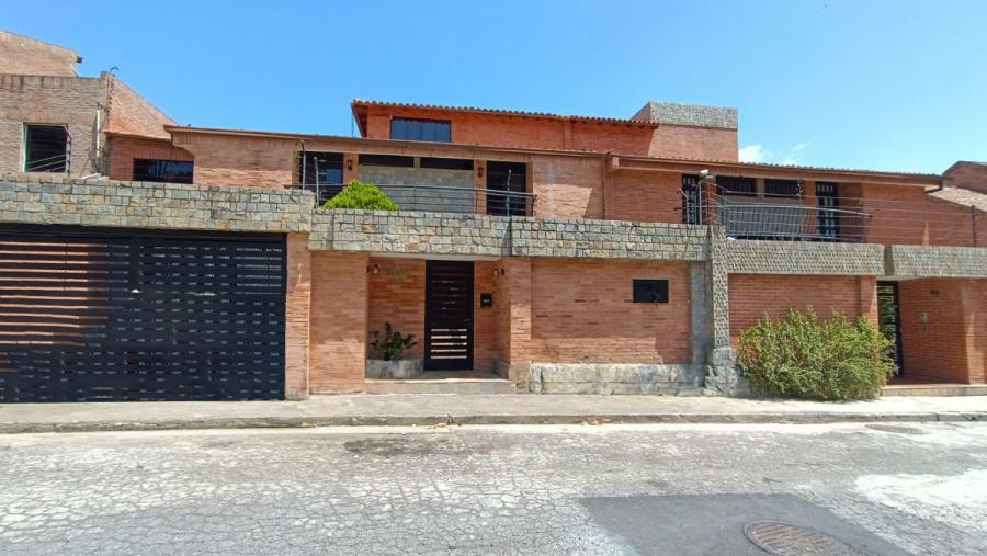 Foto Casa en Venta en HATILLO, ALTO HATILLO, Miranda - U$D 370.000 - CAV228826 - BienesOnLine