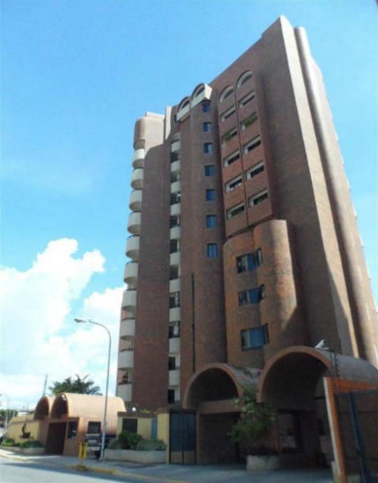 Foto Apartamento en Venta en Barquisimeto, Lara - BsF 500.000.000 - APV84648 - BienesOnLine