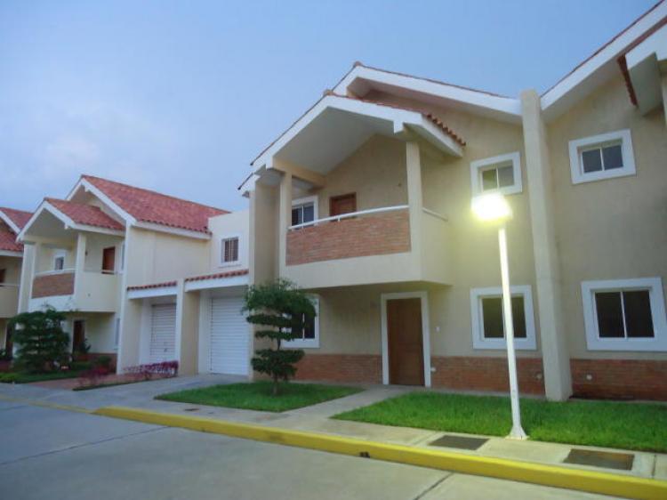 Foto Casa en Venta en Maracaibo, Zulia - BsF 5.000.000 - CAV50356 - BienesOnLine