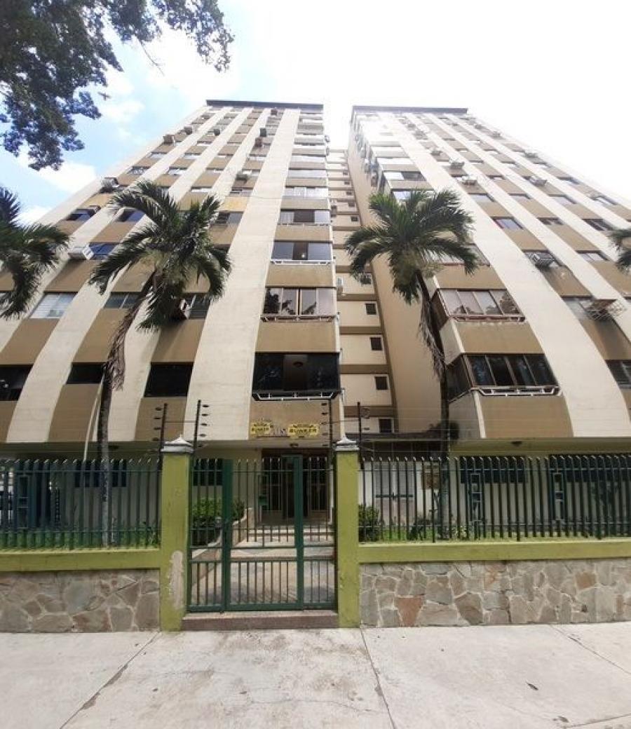 ZORAIDA ARAUJO VENDE APARTAMENTO RES PARAISO VALLES DE CAMORUCO VALENCIA FOA-295629